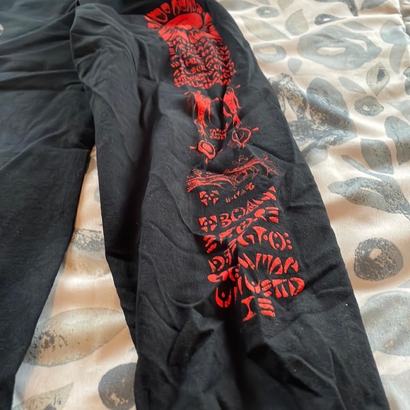 NWT OFFICIALLY LICENSED The Evil Dead Long T-Shirt Graphic Tee Top Horror Zombie - Picture 3 of 5